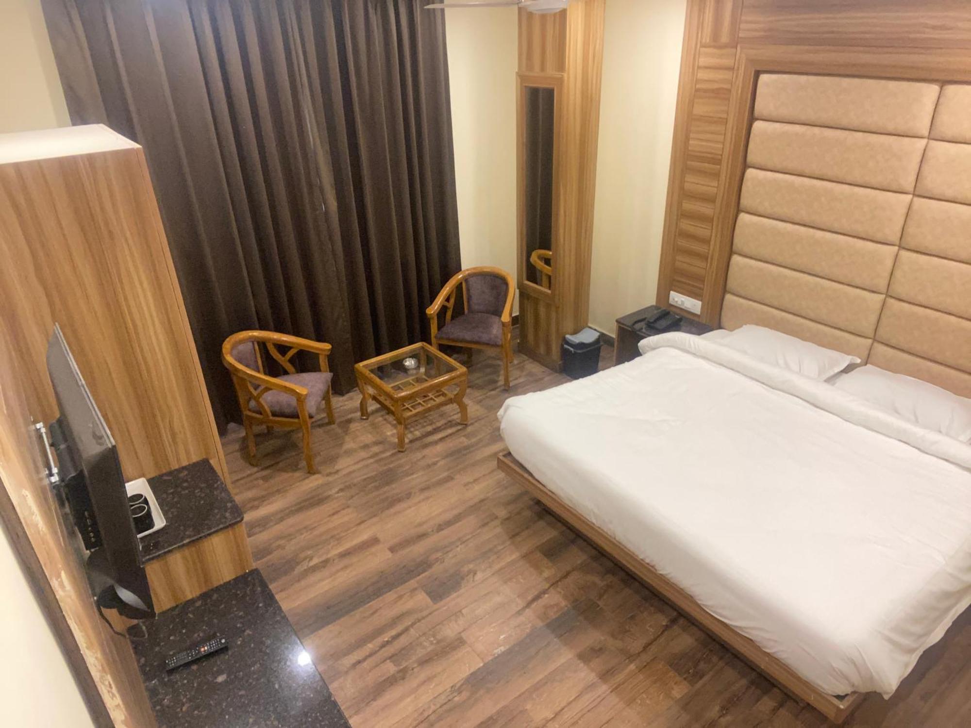Pinnacle Vesta Homestay 무소리에 외부 사진